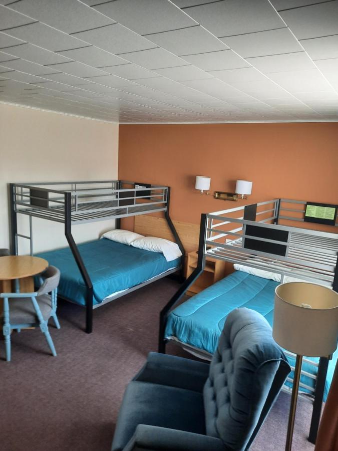 Le Campagnard Hotel Matane Exterior photo